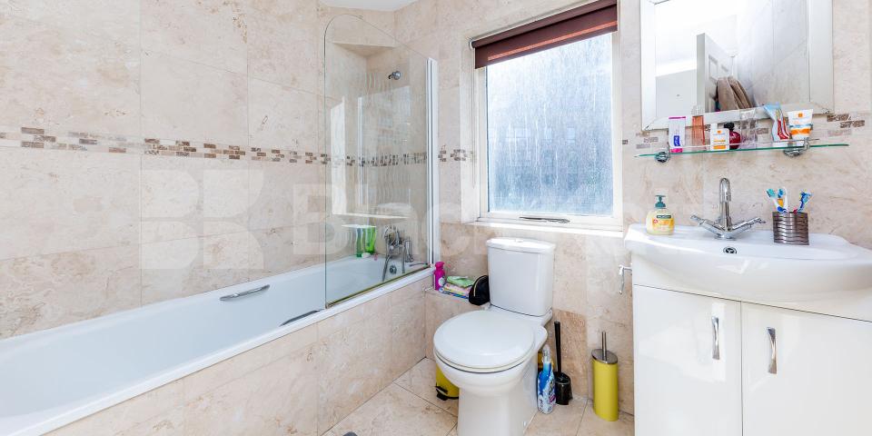 			2 BED 2 BATH NY CAMDEN MARKET!, 2 Bedroom, 1 bath, 1 reception Flat			 Castlehaven Road, CAMDEN